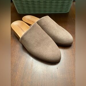 NWOT Lucky Brand Taupe Suede Mules